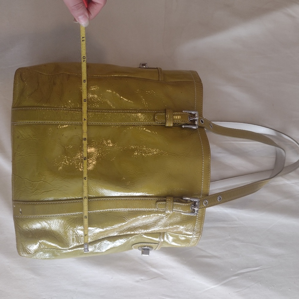 Coach Patent Leather Purse - Picture 5 of 16